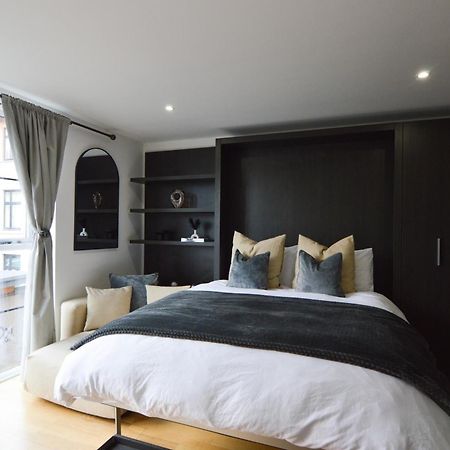 Cosy, Centrally Located Studio With Gated Parking! Лоубъро Екстериор снимка